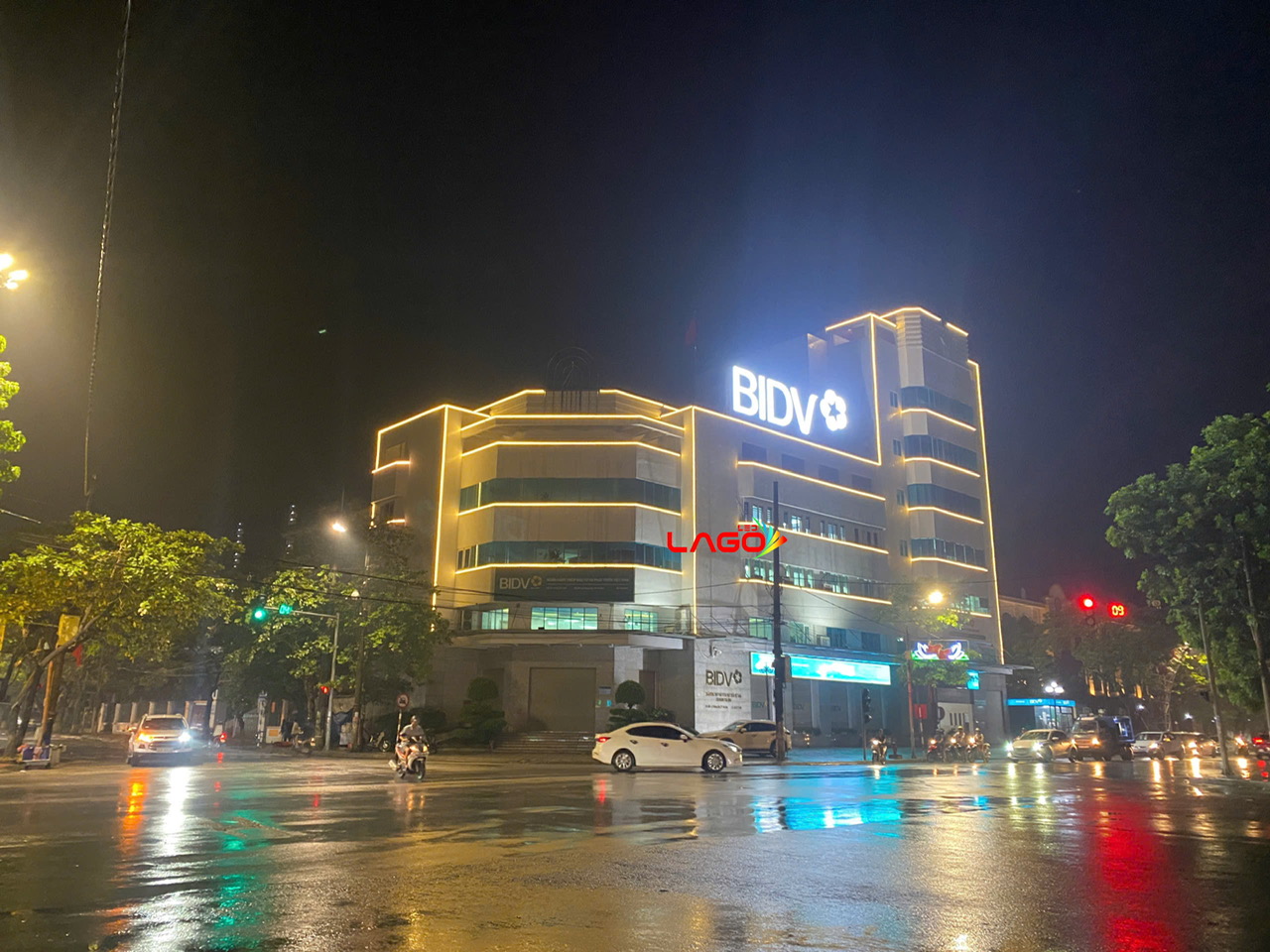 Công Trình Ngân Hàng BIDV Thái Bình sử dụng led 4 mắt đơn sắc 3000k